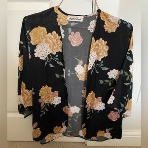 NWOT Silky floral kimono
